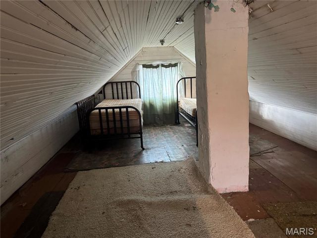 6818 Salzburger Avenue, St Louis, MO 63116