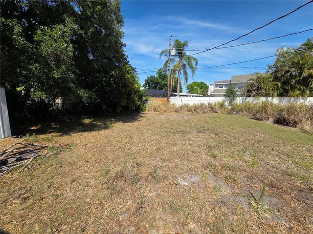 3707 SHARONDALE DRIVE, Sarasota, FL 34232
