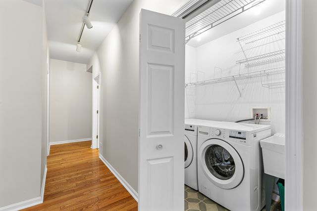 4715 N Beacon Street 2N, Chicago, IL 60640