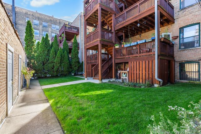 4715 N Beacon Street 2N, Chicago, IL 60640