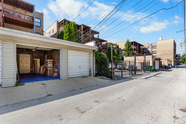 4715 N Beacon Street 2N, Chicago, IL 60640