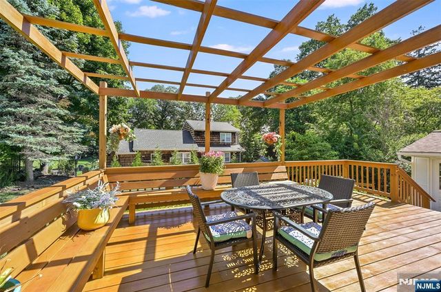 64 Ridge Avenue, Park Ridge, NJ 07656