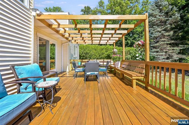 64 Ridge Avenue, Park Ridge, NJ 07656