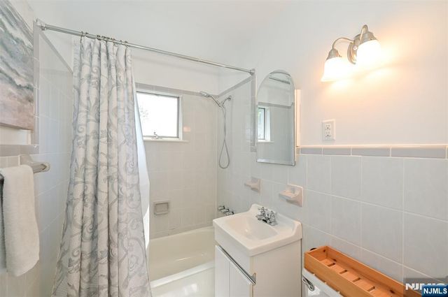 64 Ridge Avenue, Park Ridge, NJ 07656