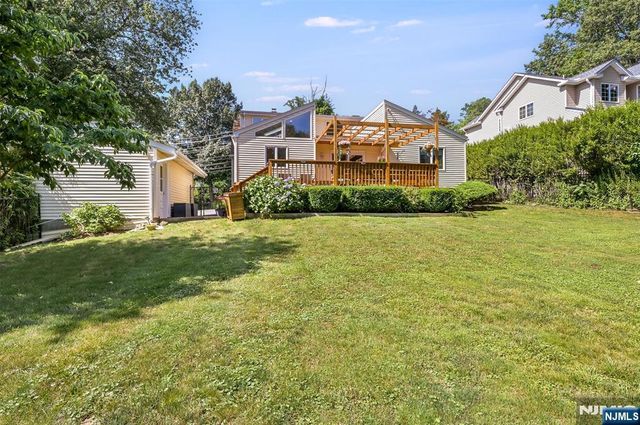 64 Ridge Avenue, Park Ridge, NJ 07656