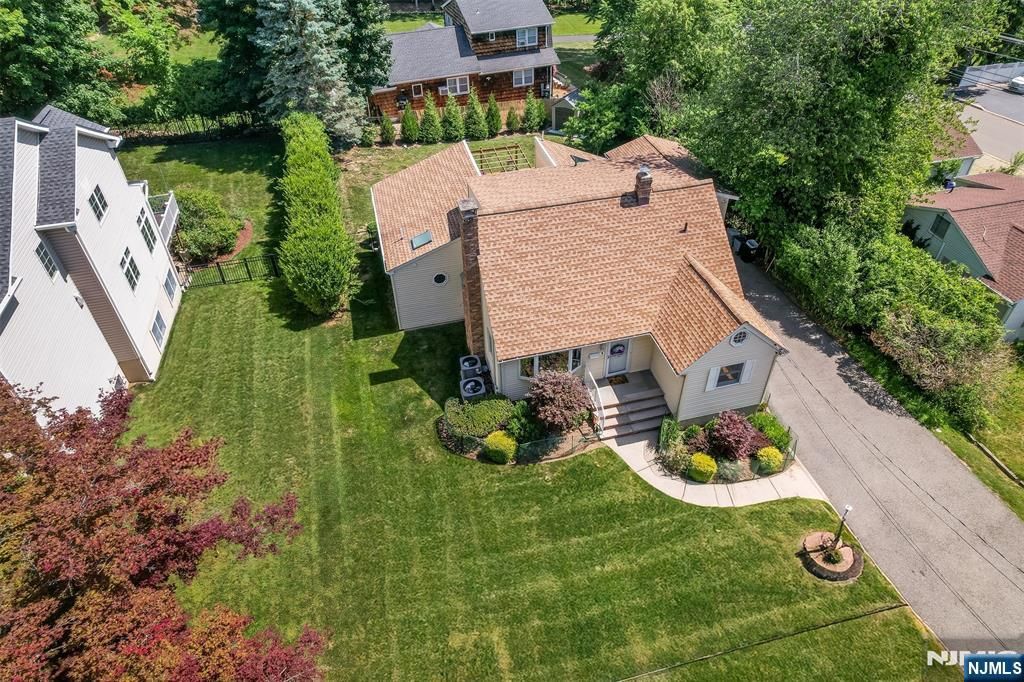 64 Ridge Avenue, Park Ridge, NJ 07656