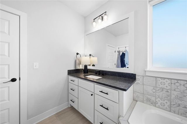 353 Waterfall Lane, Elm Springs, AR 72762