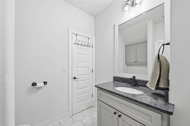 353 Waterfall Lane, Elm Springs, AR 72762