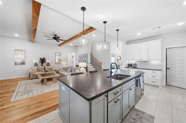 353 Waterfall Lane, Elm Springs, AR 72762