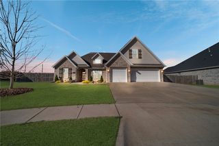 353 Waterfall Lane, Elm Springs, AR 72762