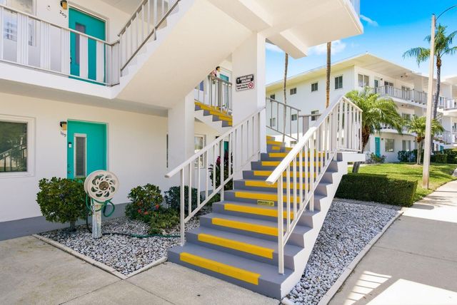 8454 111TH STREET 209, Seminole, FL 33772
