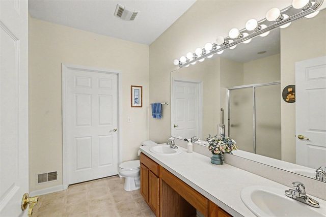 36154 Abbey Drive, Westland, MI 48185