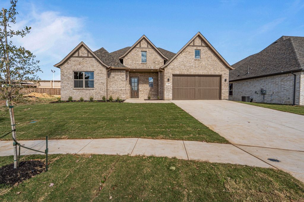 205 Cresta Circle, Keller, TX 76248