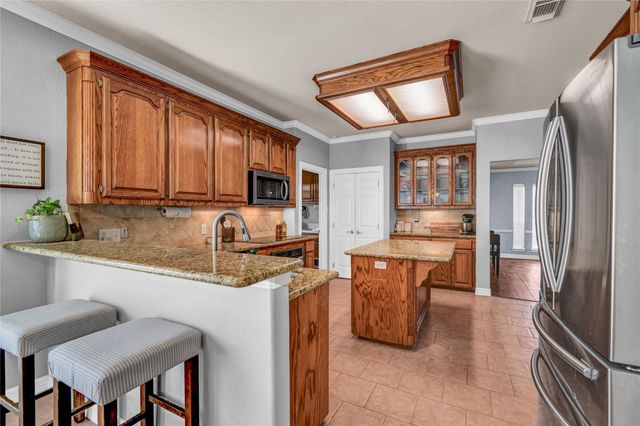 105 Thyme Trail, Lake Jackson, TX 77566