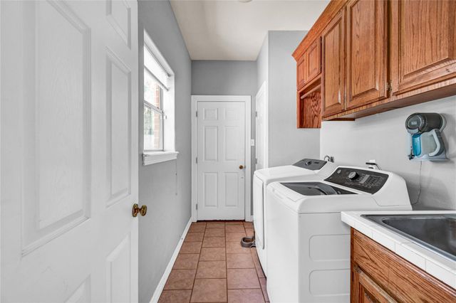 105 Thyme Trail, Lake Jackson, TX 77566