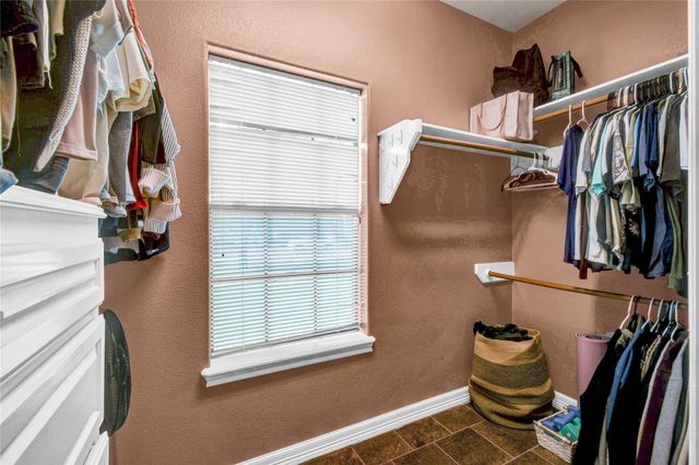 105 Thyme Trail, Lake Jackson, TX 77566