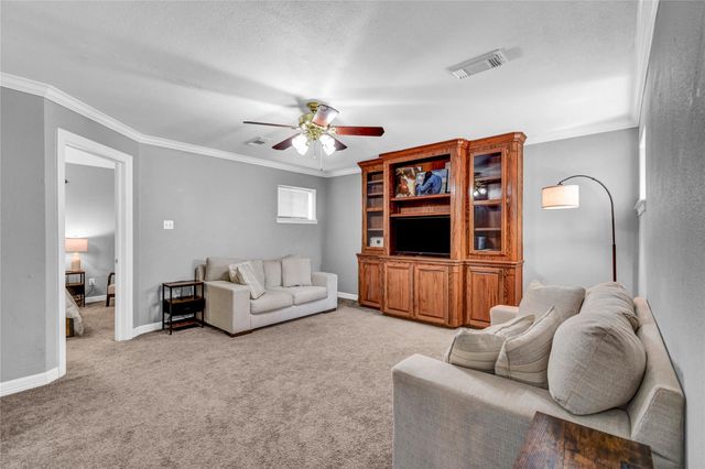 105 Thyme Trail, Lake Jackson, TX 77566