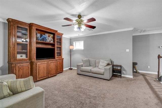 105 Thyme Trail, Lake Jackson, TX 77566