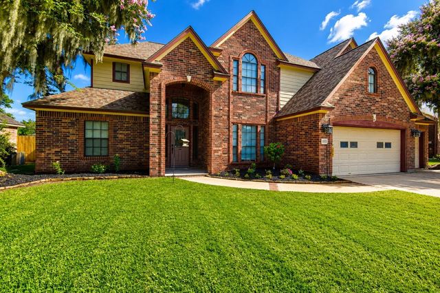 105 Thyme Trail, Lake Jackson, TX 77566
