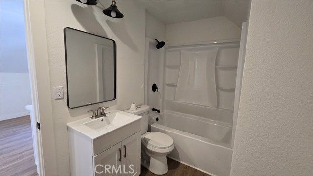 975 N Park B, Long Beach, CA 90813