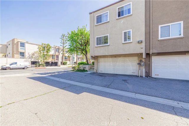 21901 Lassen Street 155, Chatsworth, CA 91311
