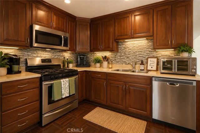 21901 Lassen Street 155, Chatsworth, CA 91311