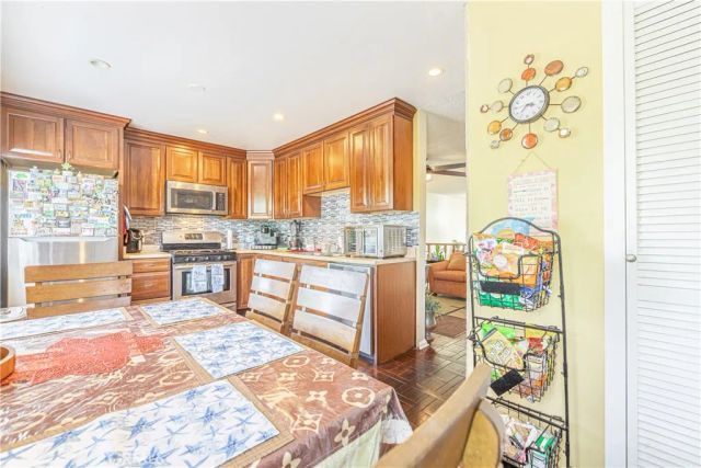 21901 Lassen Street 155, Chatsworth, CA 91311