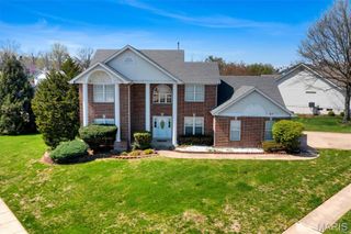 489 Westglen Village Drive, Ballwin, MO 63021