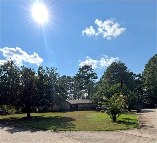 100 Holly St, El Dorado, AR 71730