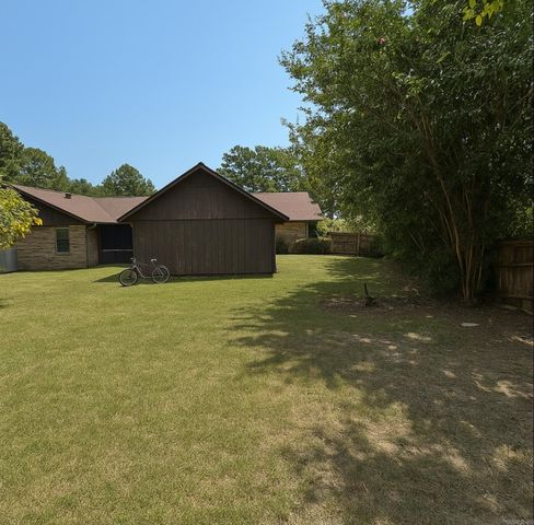 100 Holly St, El Dorado, AR 71730