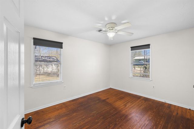 500 N Banks Street, Caldwell, TX 77836