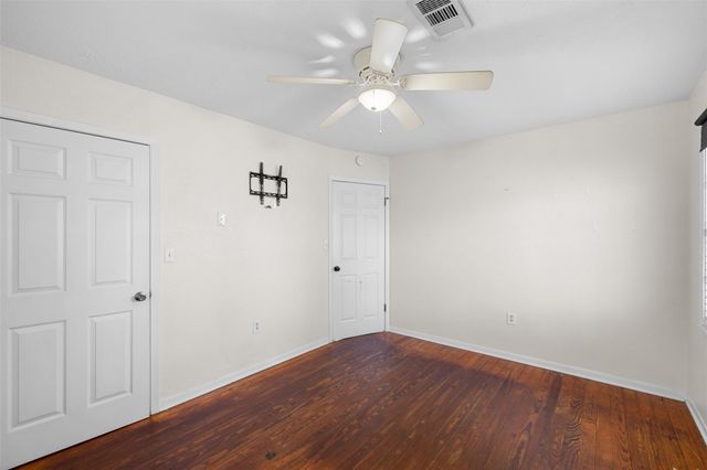 500 N Banks Street, Caldwell, TX 77836