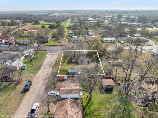 500 N Banks Street, Caldwell, TX 77836