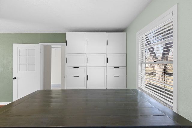 500 N Banks Street, Caldwell, TX 77836