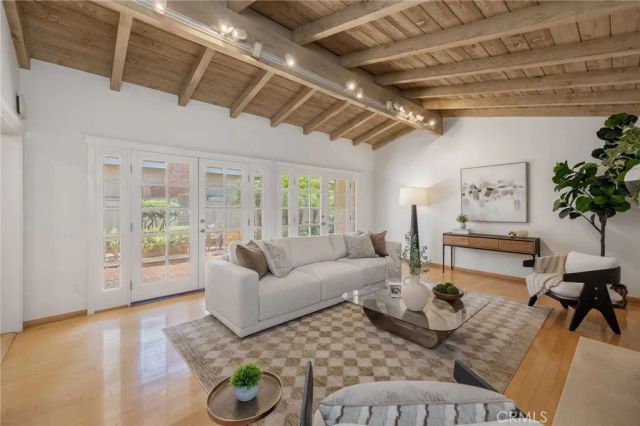 3504 N Poinsettia Avenue, Manhattan Beach, CA 90266