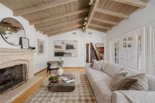 3504 N Poinsettia Avenue, Manhattan Beach, CA 90266