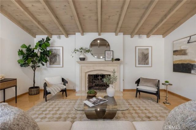 3504 N Poinsettia Avenue, Manhattan Beach, CA 90266