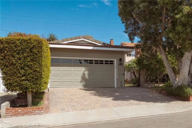 3504 N Poinsettia Avenue, Manhattan Beach, CA 90266