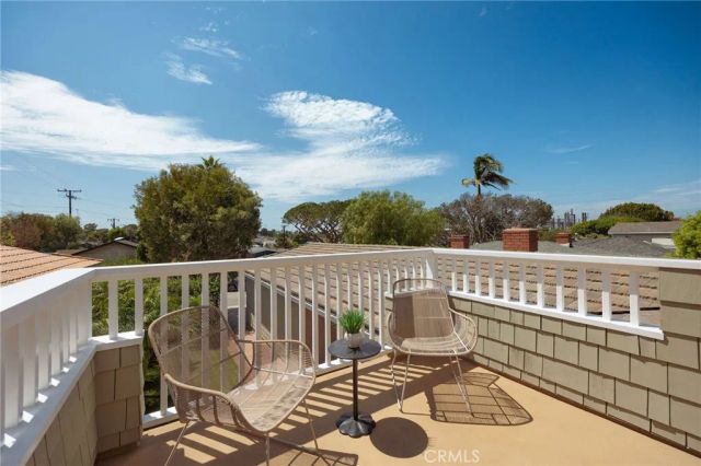 3504 N Poinsettia Avenue, Manhattan Beach, CA 90266