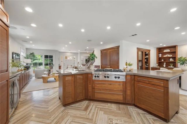 3504 N Poinsettia Avenue, Manhattan Beach, CA 90266
