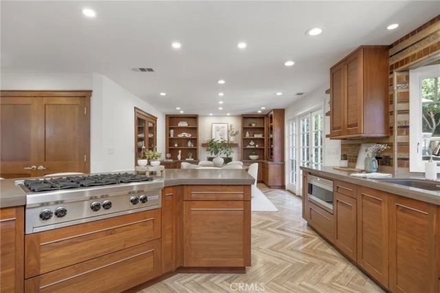 3504 N Poinsettia Avenue, Manhattan Beach, CA 90266
