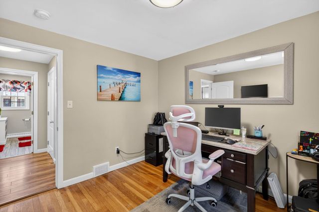 9 Dawson Avenue, Salem, NH 03079