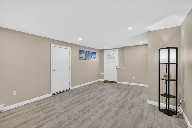9 Dawson Avenue, Salem, NH 03079