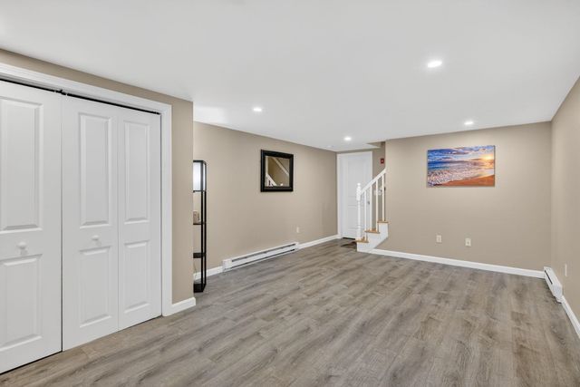 9 Dawson Avenue, Salem, NH 03079