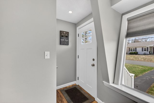 9 Dawson Avenue, Salem, NH 03079