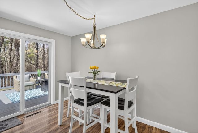 9 Dawson Avenue, Salem, NH 03079