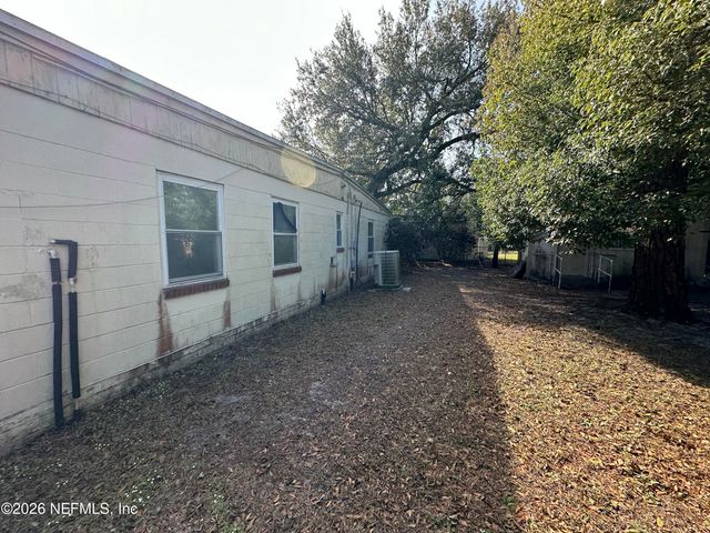 10242 HAVERFORD Road, Jacksonville, FL 32218