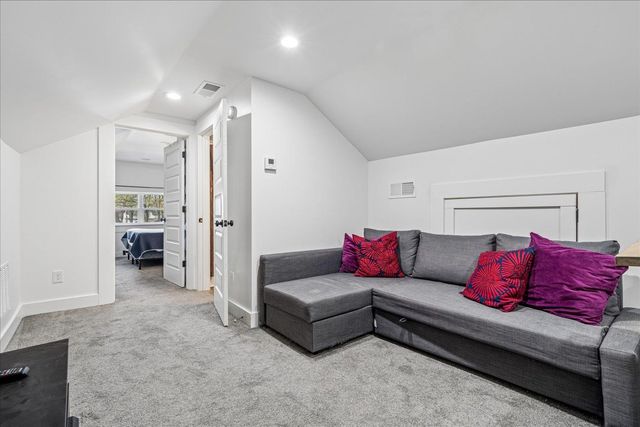 2049 FELIX AVE, Memphis, TN 38104