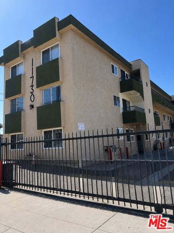 11730 Runnymede Street 1, Los Angeles, CA 91605