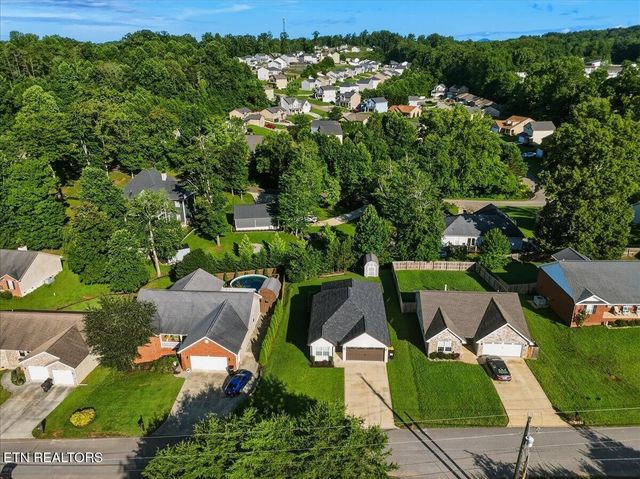 7727 Bell Stanley Rd, Powell, TN 37849